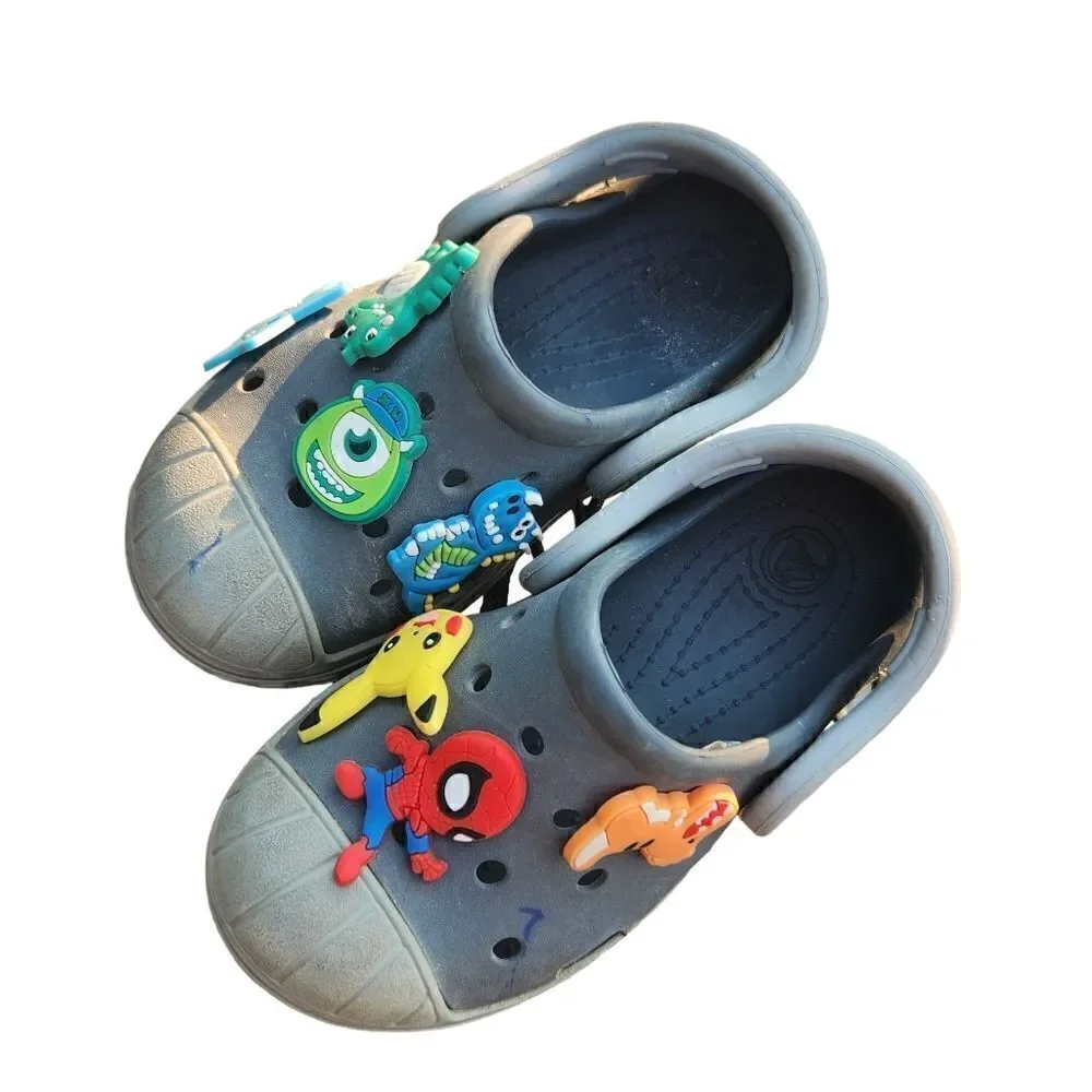Crocs Shoes Childs Size 6 Gray with Jibbitz Gray Two Tone